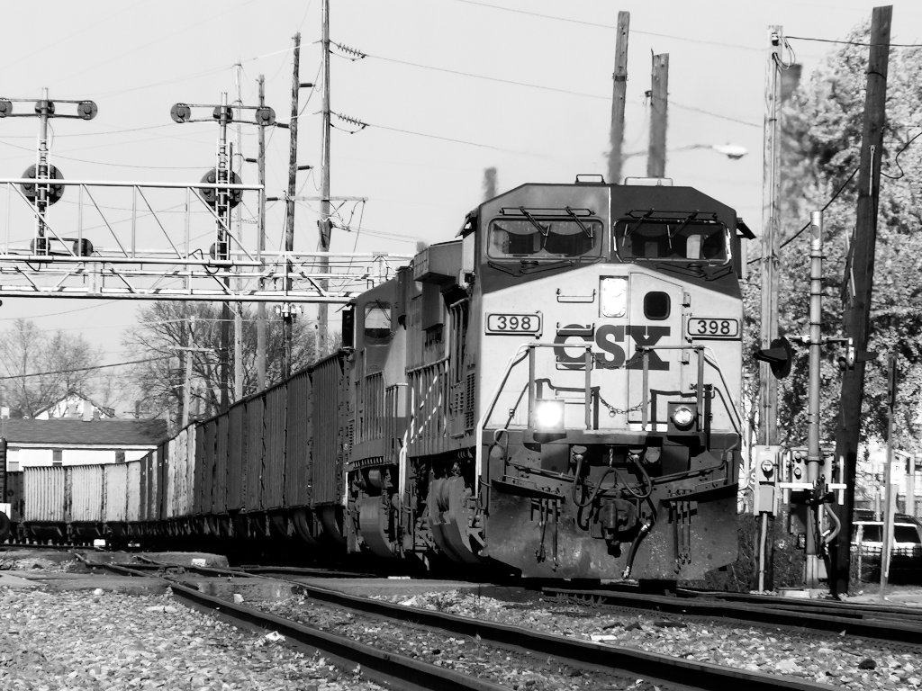 CSX 398 with s/b coal empties